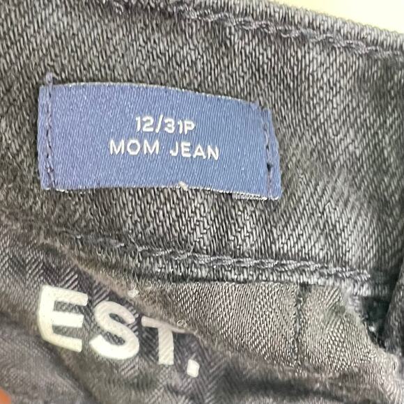 GAP Denim Women's Size 12/31P Black High Rise Tapered Leg Cropped Mom Jeans - Picture 5 of 7